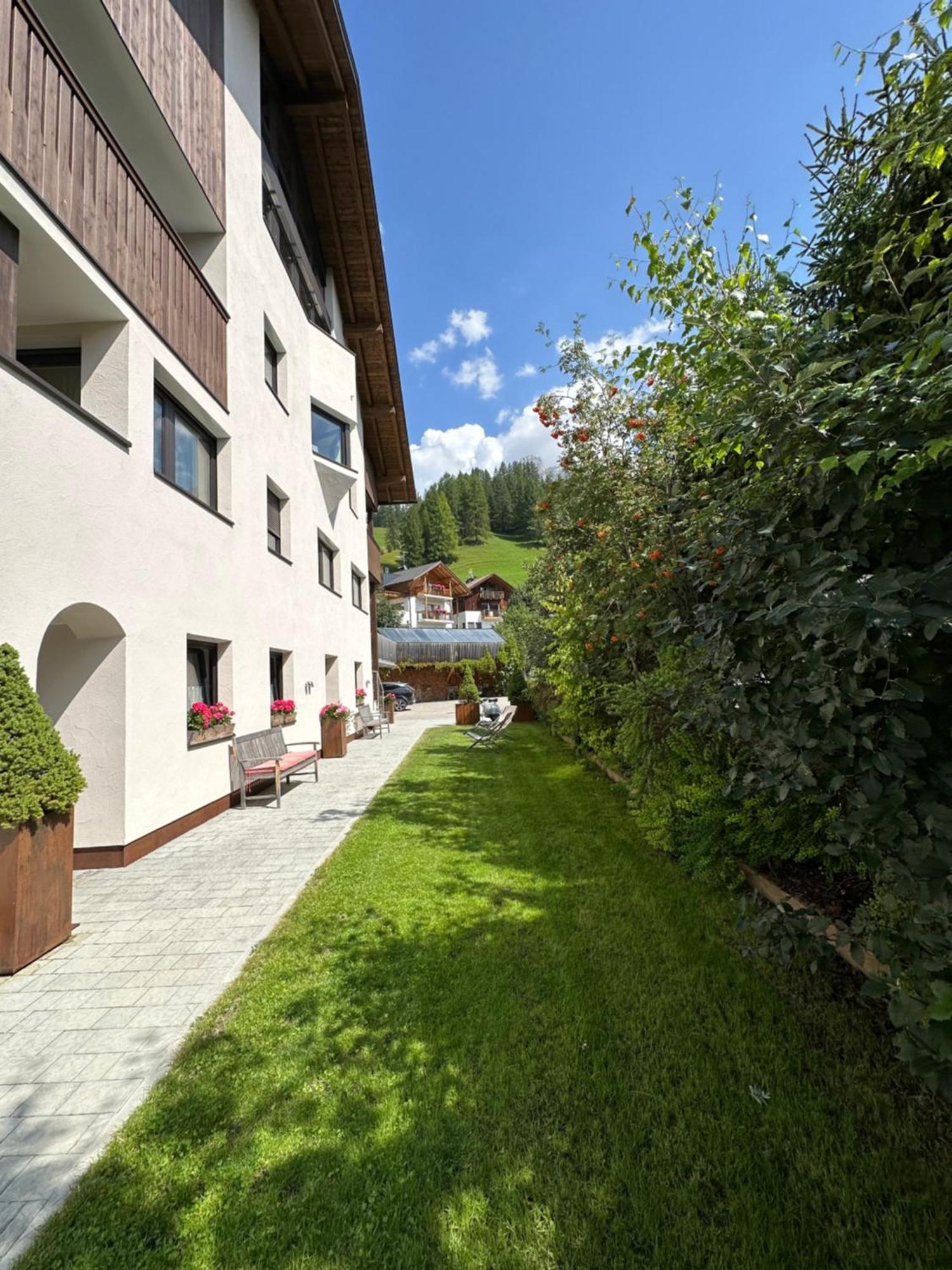 Apartment Ciasa Laoi San Cassiano  Exterior photo